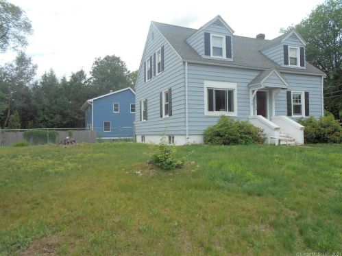 9 Bernardino Ave, Enfield, CT 06082-1818