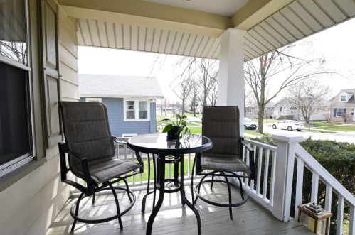 259 Pick Ave, Elmhurst, IL 60126-3057