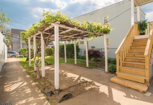 30 Highland Ter, Irvington NJ  07111-3721 exterior