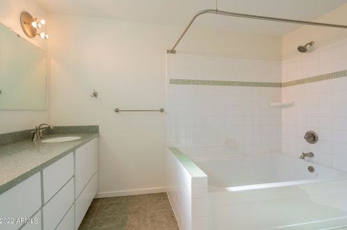 4220 16 Dr, Phoenix AZ 85015-1426 exterior