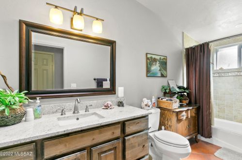 2421 Double O Pl, Tucson AZ 85713-6717 exterior