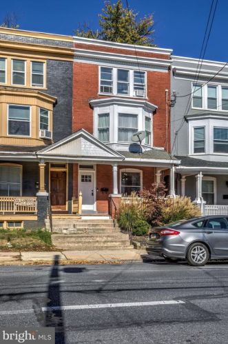 737 Chestnut St, Lancaster PA  17602-3125 exterior