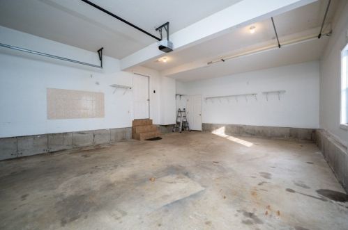 29 Pocantico Ave, Springfield MA 01109-1463 exterior