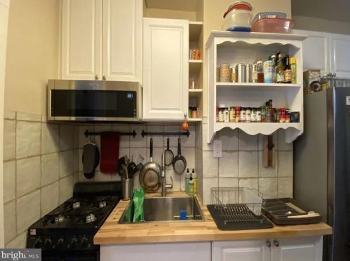 324 18 St, Philadelphia PA 19140-1014 exterior