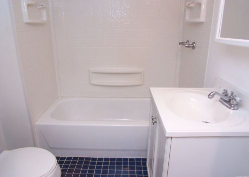 3 Kayron Dr, Hauppauge NY 11779-1933 exterior