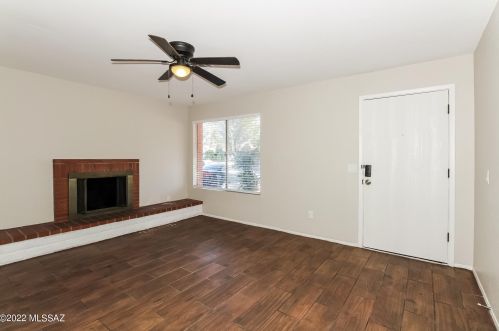 8049 Manitoba Pl, Tucson AZ  85730-4649 exterior