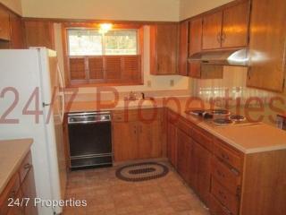 2321 102nd Ave, Portland OR  97216-3014 exterior