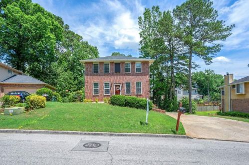 582 Shr Rd, Lithonia GA 30058-5991 exterior