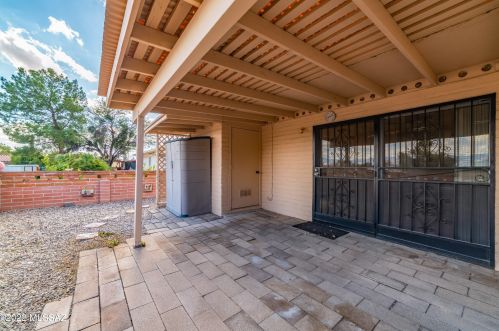 533 Abrego Dr, Green Valley AZ 85614-3639 exterior