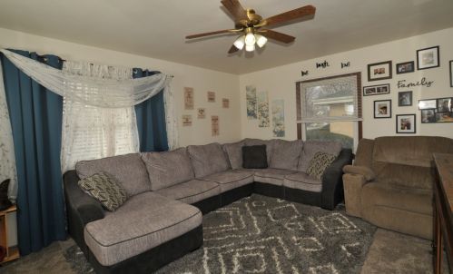 3028 94, Milwaukee WI 53227-3611 exterior