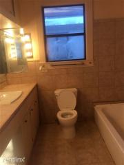 1540 Olive St, Baton Rouge LA  70802-4177 exterior