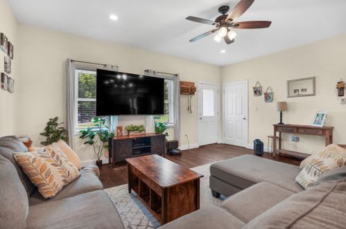 1038 Allen Rd, Concord NH 03304-5400 exterior