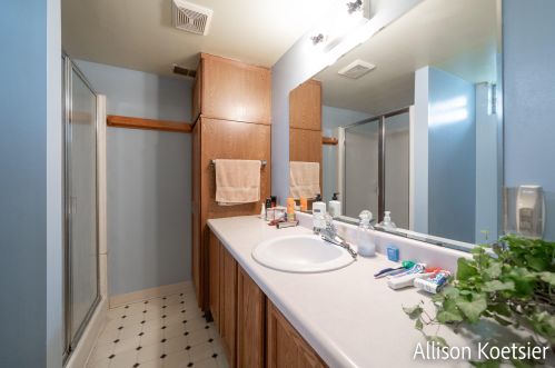 4301 36th St, Grand Rapids MI 49512-1947 exterior