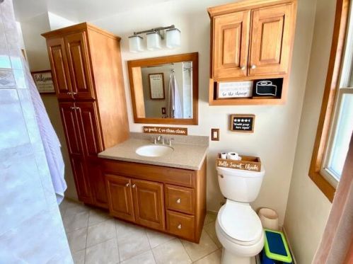 2551 89, Milwaukee WI 53226-1805 exterior