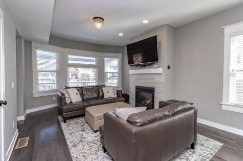 956 Dayton Ave, Saint Paul MN 55104-6544 exterior