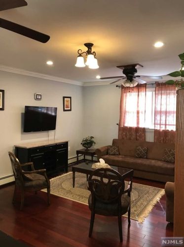 112 Knickerbocker Rd, Demarest NJ  07627-1026 exterior