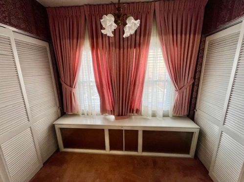 515 Aspen St, Pittsburgh PA 15122-1234 exterior