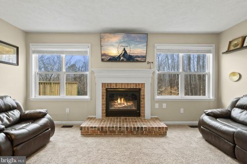 1690 Heather Ln, Huntingtown MD 20639-4109 exterior