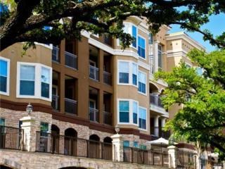 2601 Gramercy St, Houston TX  77030-3100 exterior