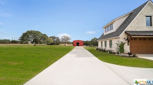 117 Falling Leaves Ct, Spring Branch TX 78070-6373 exterior