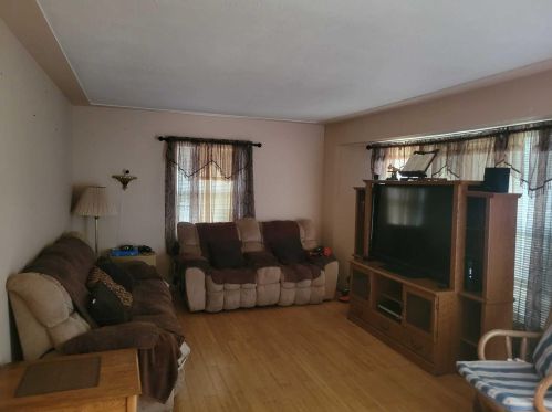 2136 Avon Ave, Wyoming, MI