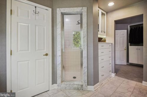 9906 Avenel Farm Dr, Rockville MD 20854-5410 exterior