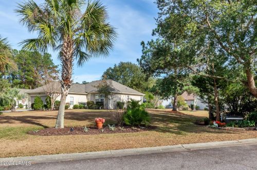 18 Sundance Ln, Bluffton SC 29909-5065 exterior