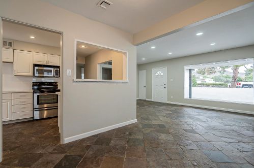 7020 12 St, Phoenix AZ 85086-4800 exterior