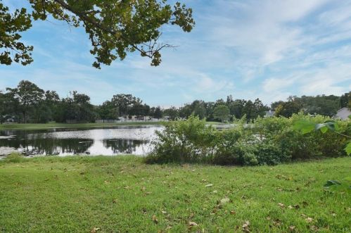 800 Wayne Ave, Altamonte Springs FL 32701-6404 exterior