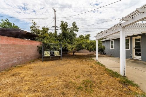 1412 Naples Pl, Fullerton CA  92833-4432 exterior