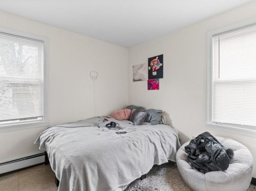 62 Jeffers St, Woonsocket RI 02895-4217 exterior