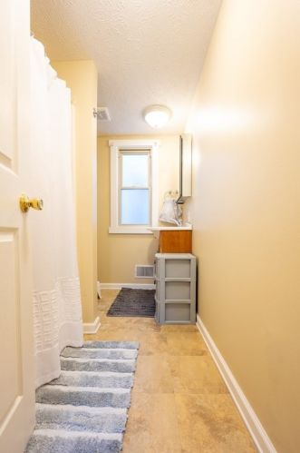 1308 Eleanor St, Pittsburgh PA  15203-2719 exterior