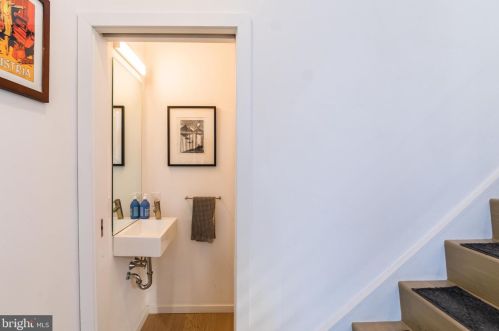 1705 Annin St, Philadelphia PA  19146-3008 exterior