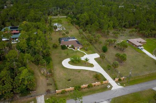 1141 16th Ave, Naples, FL 34117-2240