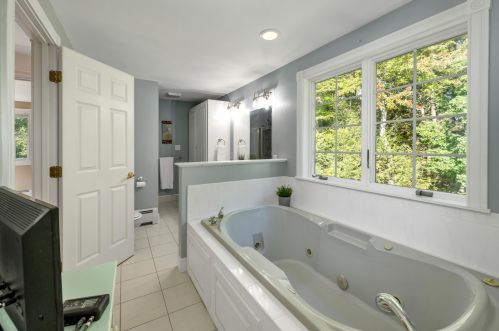 54 Border Winds Ave, Seabrook NH 03874-4461 exterior