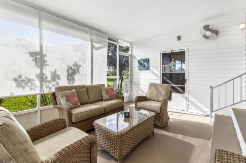 528 Charlemagne Blvd, Naples FL 34112-7135 exterior