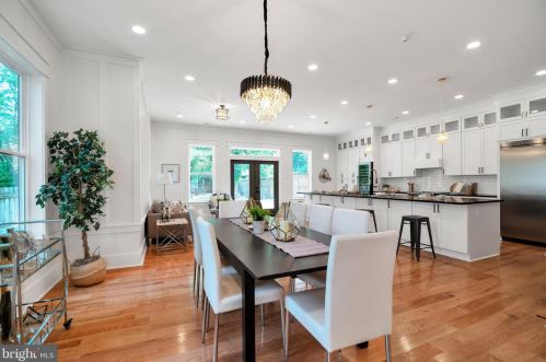 102 Ritchie Ave, Silver Spring MD  20910-5112 exterior