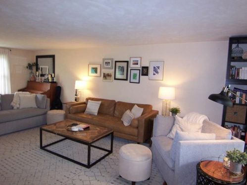 2242 Clairmont Dr, Pittsburgh PA  15241-3210 exterior