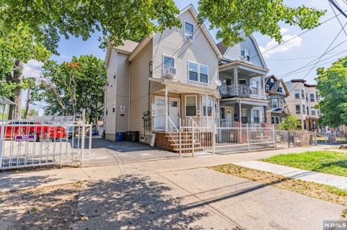 141 Montclair Ave, Newark NJ  07104-3514 exterior