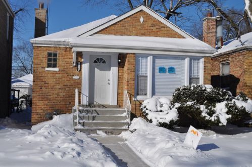 14522 Lowe Ave, Chicago, IL 60827-2626