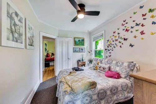 2836 Lunt Ave, Chicago IL 60645-2917 exterior