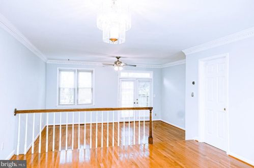 15301 Manor Village Ln, Rockville MD 20853-1820 exterior