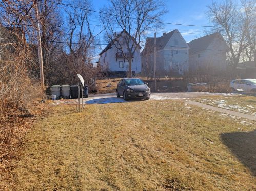 2436 1st St, Milwaukee WI  53207-0014 exterior