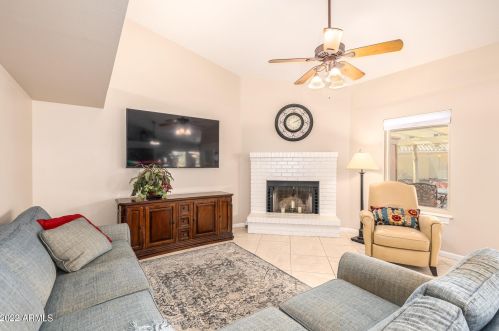 17002 32 Way, Phoenix AZ 85018-3973 exterior