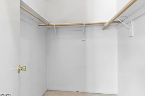 25 Wareham Ct, Scotch Plains NJ 07076-3138 exterior