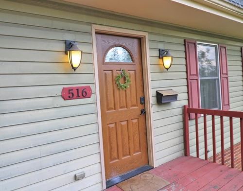 516 Dickson Ave, Pittsburgh, PA 15202-1820