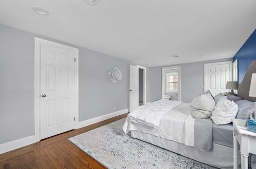 4 Mount Ave, Providence RI  02906-3410 exterior