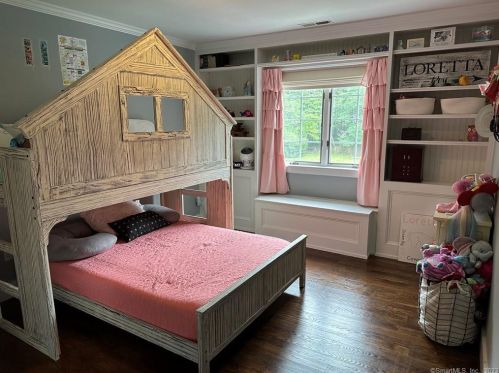 173 Norwalk Rd, Norwalk CT 06850-4410 exterior