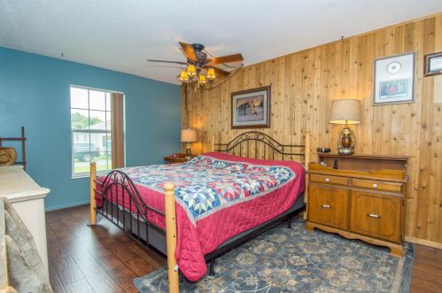 3832 Chicopee St, Fort Pierce FL 34953-5373 exterior