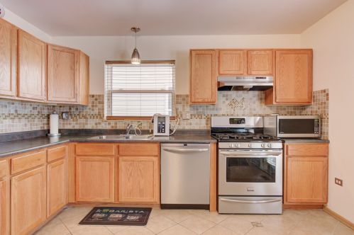 1315 Kildare Ave, Chicago IL 60651-1728 exterior